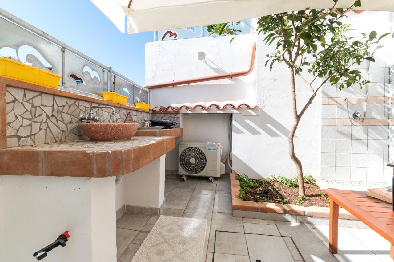 Purple Flower Suite Apartment Cala Gonone Zewnętrze zdjęcie