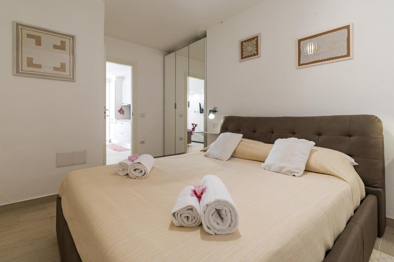 Purple Flower Suite Apartment Cala Gonone Zewnętrze zdjęcie
