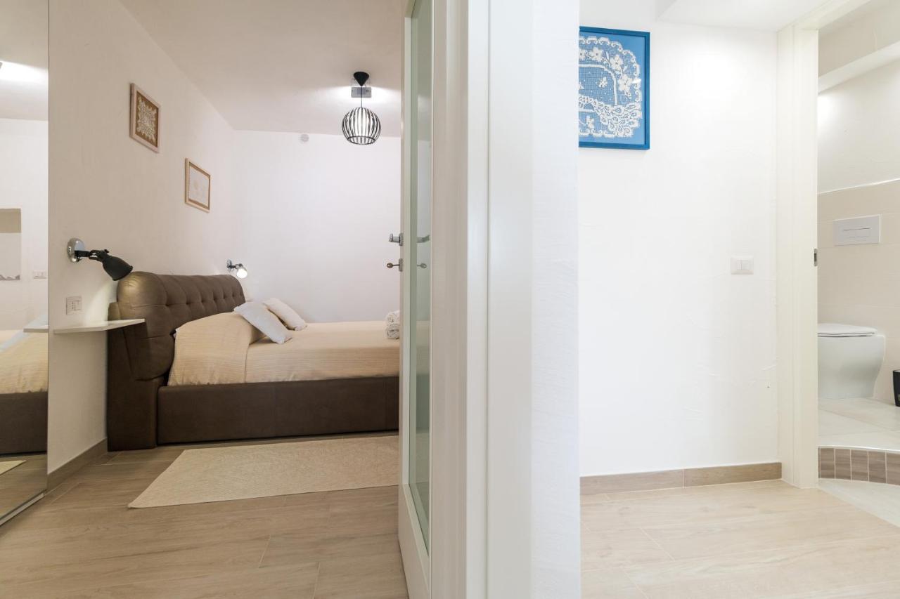 Purple Flower Suite Apartment Cala Gonone Zewnętrze zdjęcie