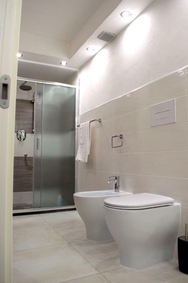 Purple Flower Suite Apartment Cala Gonone Zewnętrze zdjęcie